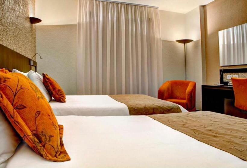 اتاق لوکس, Quality Hotel Curitiba