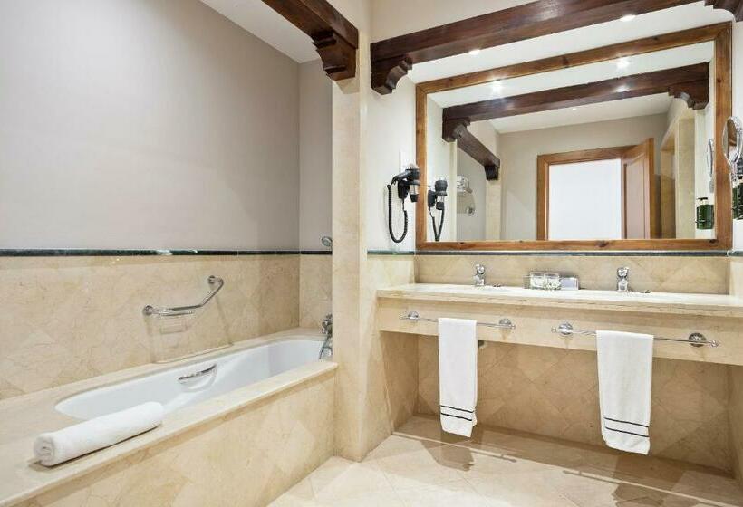 패밀리 룸, The Level At Melia Villaitana