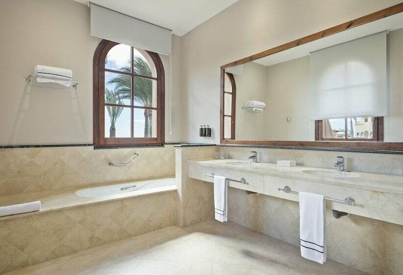 로얄 스위트, The Level At Melia Villaitana