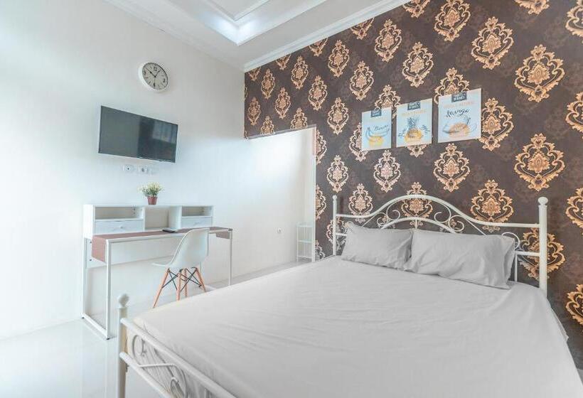 חדר דלוקס, Oyo Life 2658 Kost Rasyamada