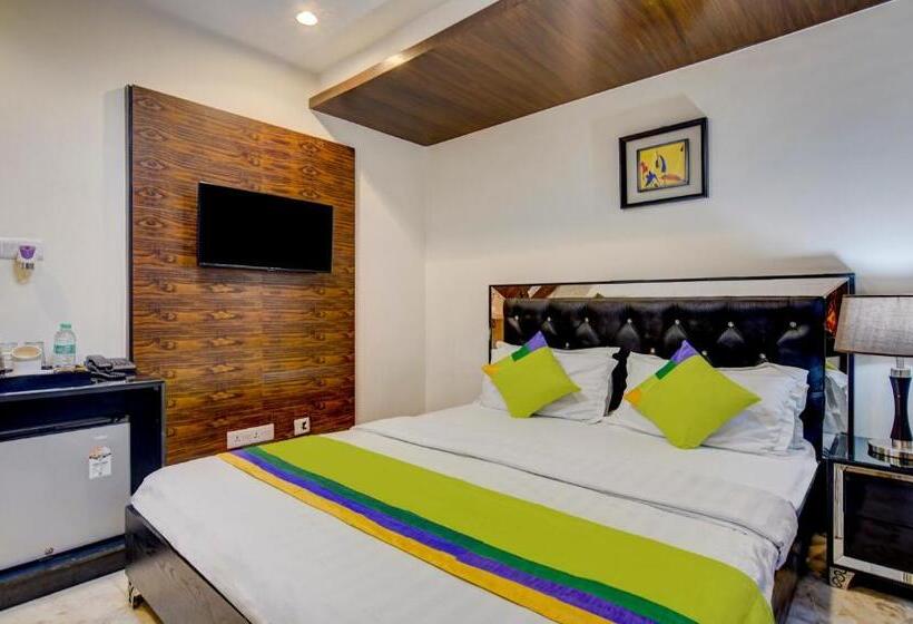 Номер Стандарт, Treebo Soho Newtown