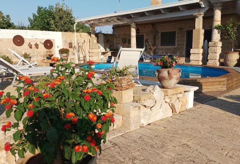 Полулюкс Вид на Бассейн, Masseria Le Dimore