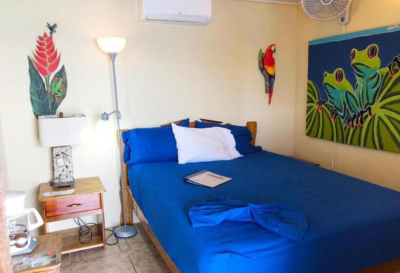 غرفة قياسية مطلّة علي البحر, Cabinas Jimenez