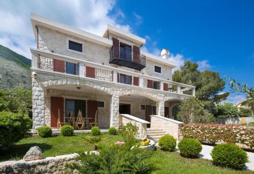 اتاق لوکس با بالکن و چشم‌انداز دریا, Palazzo Banicevic Luxury Rooms
