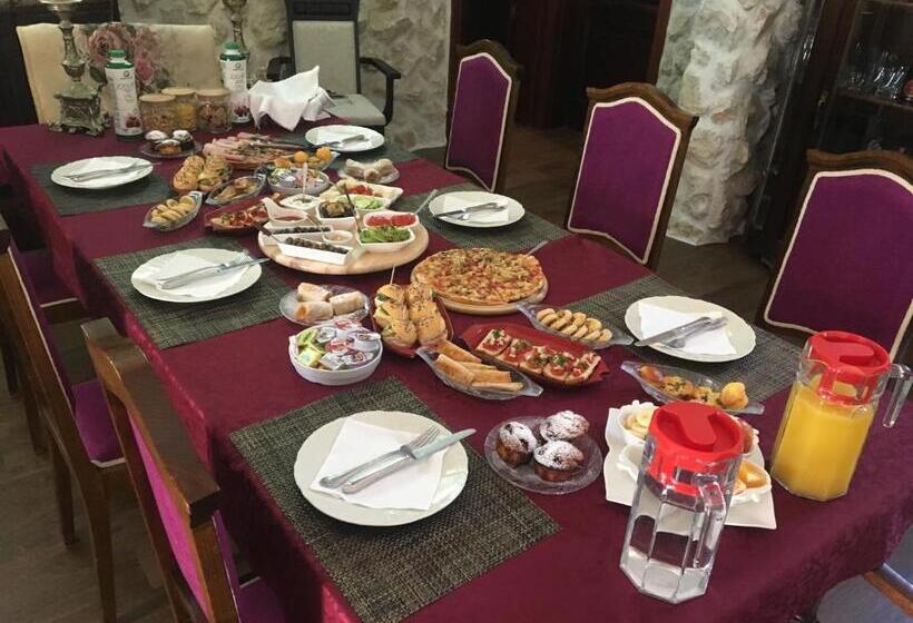 اتاق استاندارد با چشم‌انداز استخر, Palazzo Banicevic Luxury Rooms