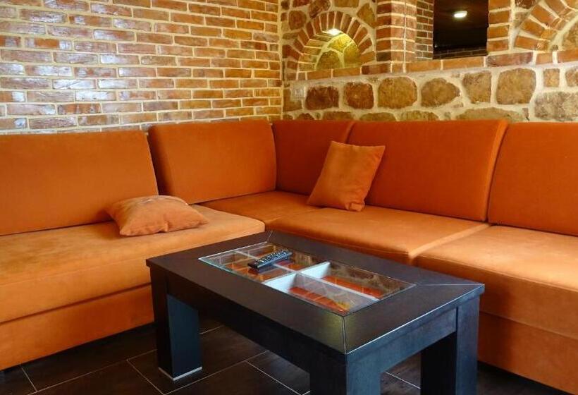 آپارتمان پریمیوم 1 خوابه, Villa Lions
