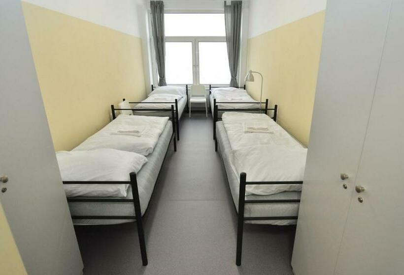 Четырехместный Номер Стандарт, Hostel Tereza Břeclav