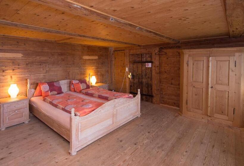 带共用浴室的标准房间, Bed And Breakfast Huobschür