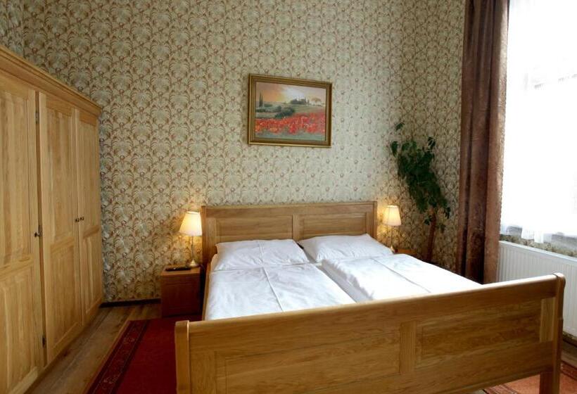 스위트, štekl   Hrubá Skála