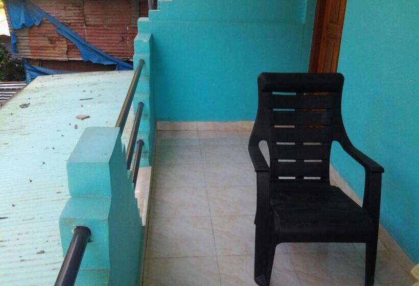 经济房, Aldrin Guest House