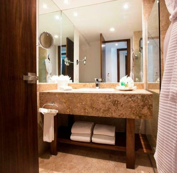 جناح جونيور كلوب, Krystal Grand Nuevo Vallarta