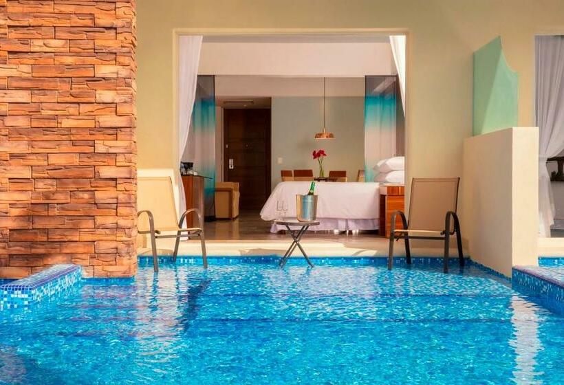جناح جونيور كلوب, Krystal Grand Nuevo Vallarta