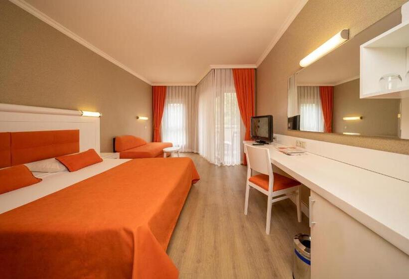 Chambre Triple Standard, Sueno Hotels Beach Side