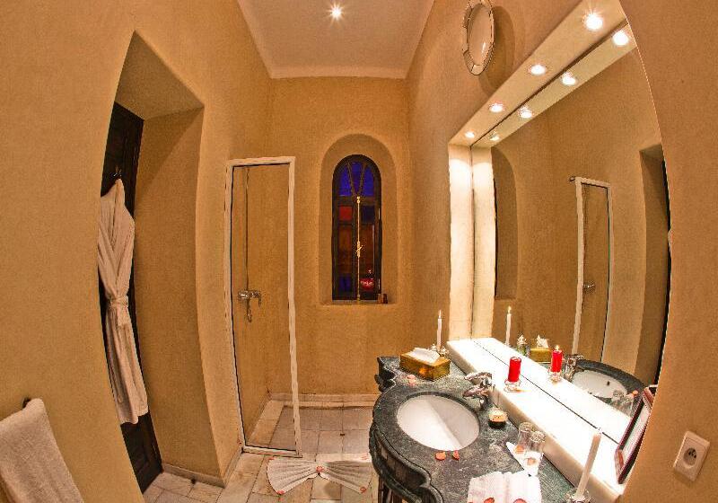 اتاق سوپریور, Dar Anika