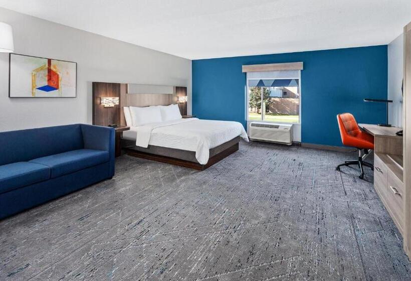 Люкс Кровать Кинг, Holiday Inn Express Hotel & Suites Chicago Algonquin, An Ihg