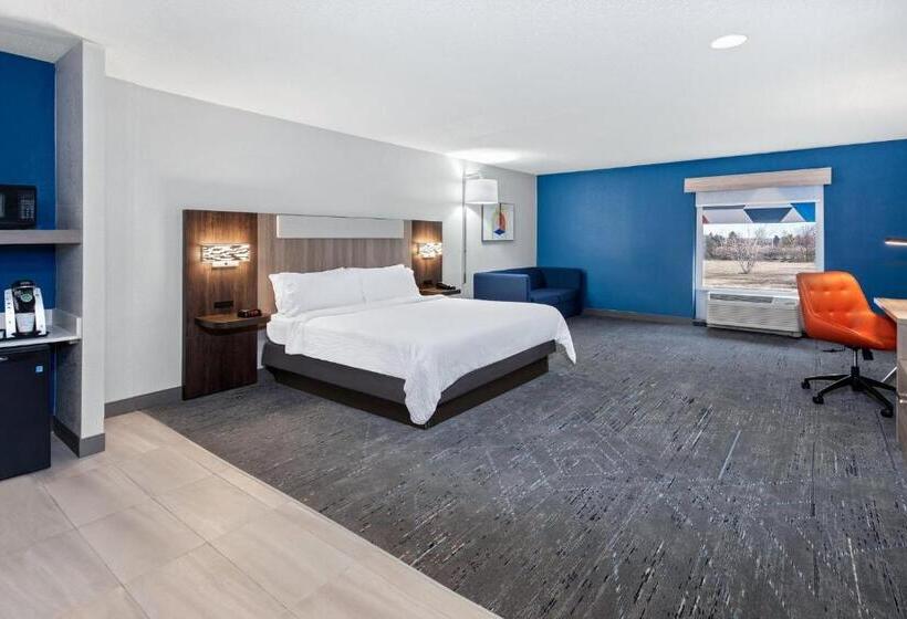 Büyük Çift Kişilik Yataklı Süit, Holiday Inn Express Hotel & Suites Chicago Algonquin, An Ihg