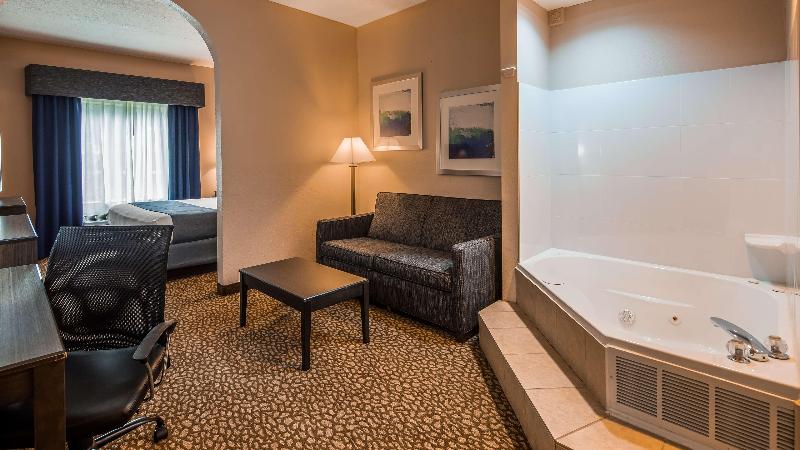 キングサイズベッドのスイートルーム, Best Western Plus Bradenton Hotel & Suites