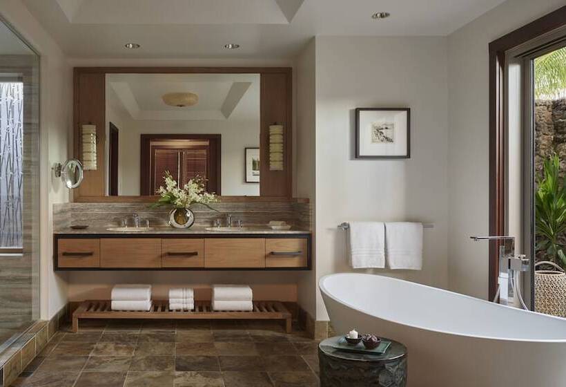 Люкс Superior Вид на Море, Four Seasons Resort Hualalai