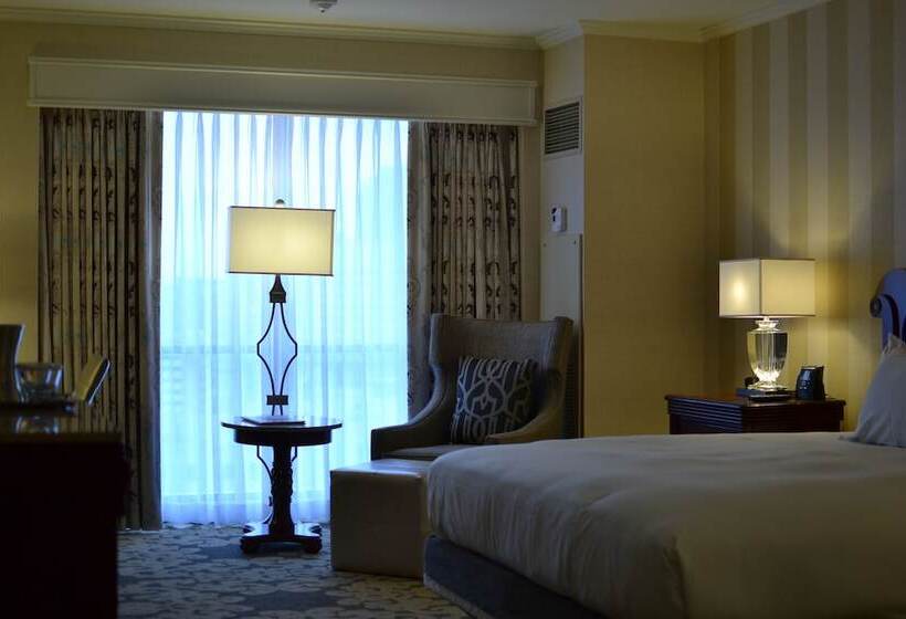 Номер Стандарт, Hilton New Orleans Riverside