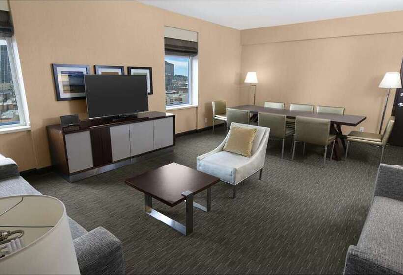Люкс, Hilton New Orleans Riverside