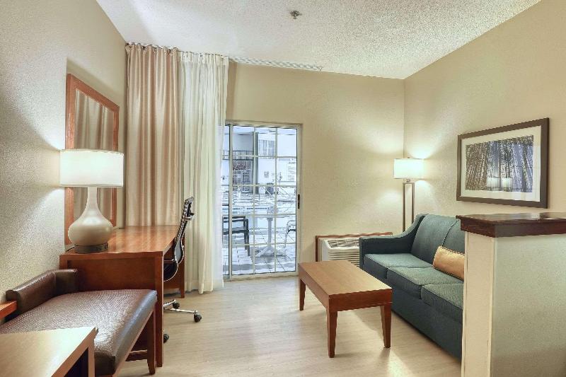 장애인을 위한 킹사이즈 침대 스탠다드 룸, Holiday Inn Express Hotel & Suites Tampa Oldsmar, An Ihg