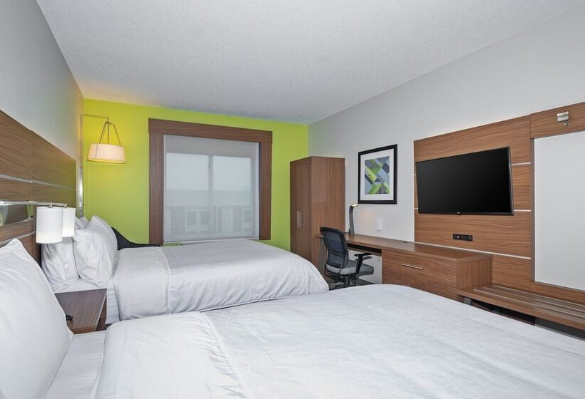Номер Стандарт 2 Двуспальные Кровати, Holiday Inn Express Hotel & Suites Woodbridge, An Ihg