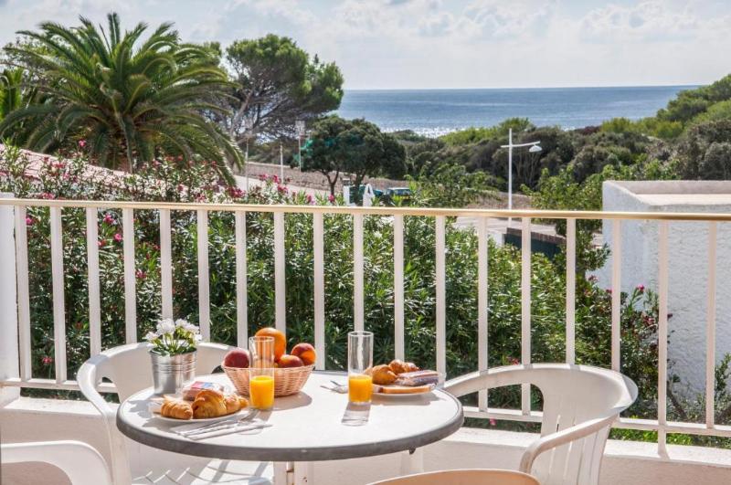 Апартаменты 2 Спальни Вид на Море, Naranjos Resort Menorca