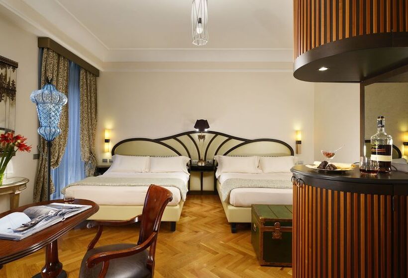 Quarto Familiar, Grand Hotel Savoia
