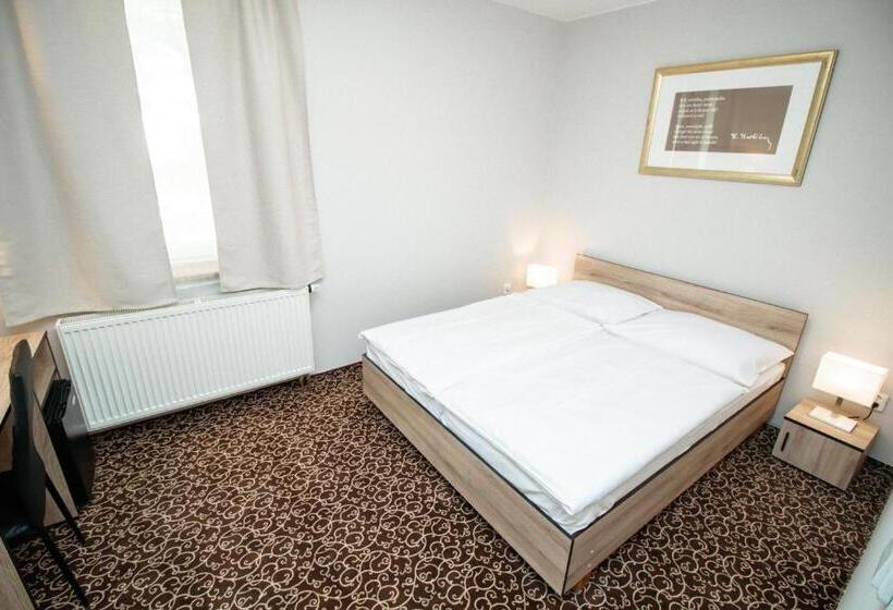 Quarto Estandar, Brixen