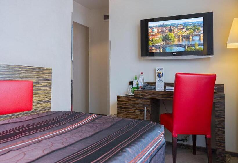 سوئیت خانواده 2 خوابه, Ea Hotel Crystal Palace