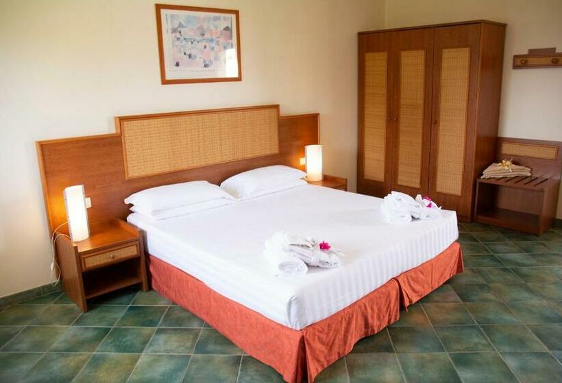 Классический Номер, Voi Arenella Resort