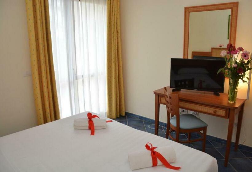 Четырехместный Номер Классик, Voi Arenella Resort