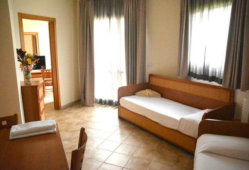 Семейный Номер, Voi Arenella Resort