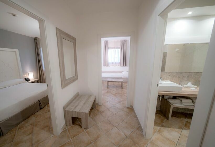 Семейный Номер, Voi Arenella Resort