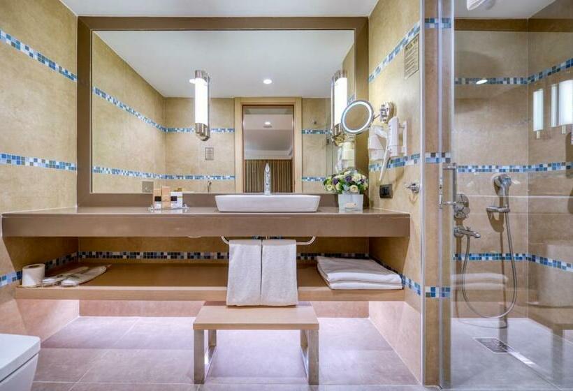 Люкс Вид на Бассейн, Megasaray Club Belek
