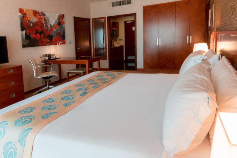 اتاق پرمیوم با چشم‌انداز دریا, Holiday Inn Kuwait By Ihg