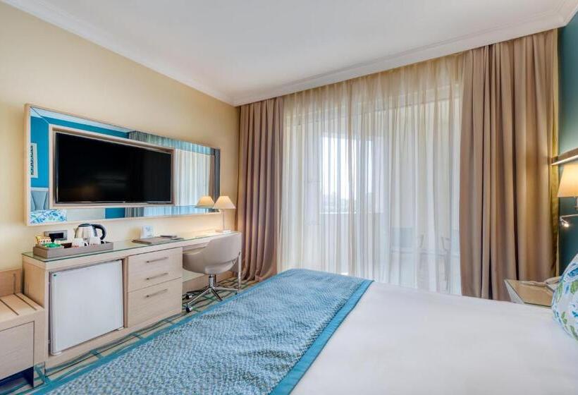 Полулюкс Повышенной Комфортности, Megasaray Club Belek