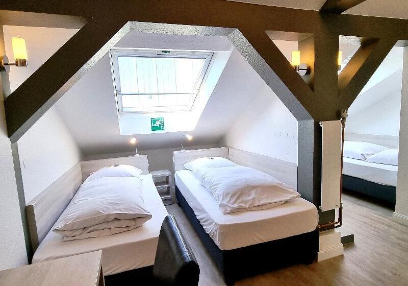 스탠다드 트리플 룸, Adler Hotel Frankfurt