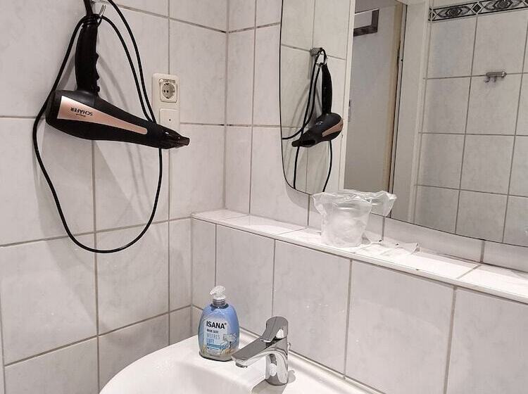 스탠다드 싱글 룸, Adler Hotel Frankfurt