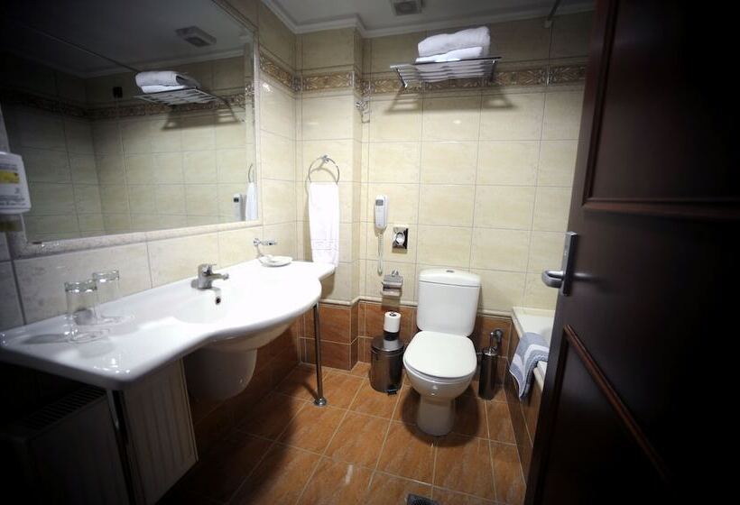 バルコニー付きスタンダードルーム, Avalon Airport Hotel Thessaloniki