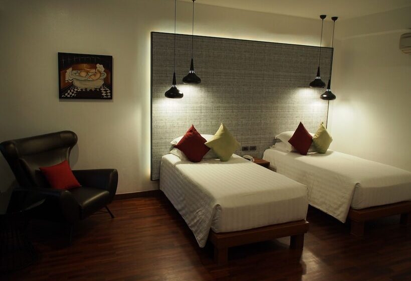 Бунгало с видом на бассейн, Laluna Hotel And Resort, Chiang Rai