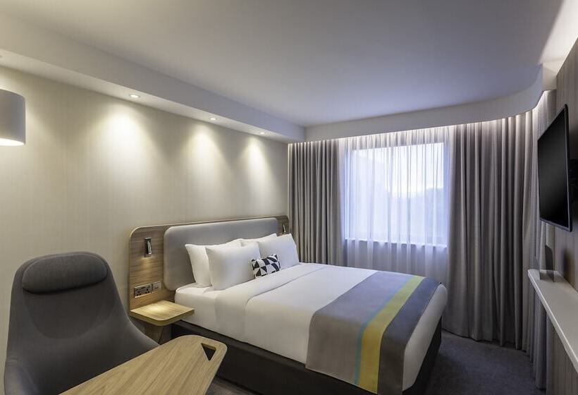 스탠다드 룸 더블 침대, Holiday Inn Express Hotel Dublin Airport By Ihg