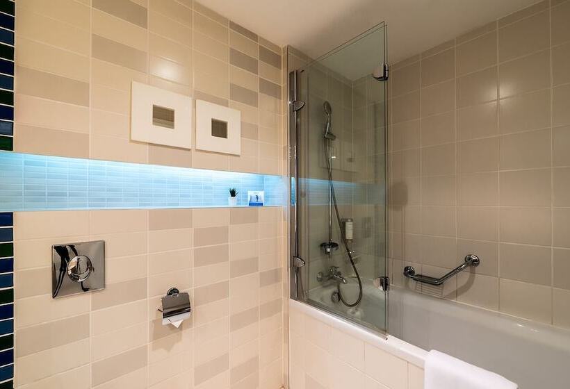 Quarto Familiar, Atrium Fashion