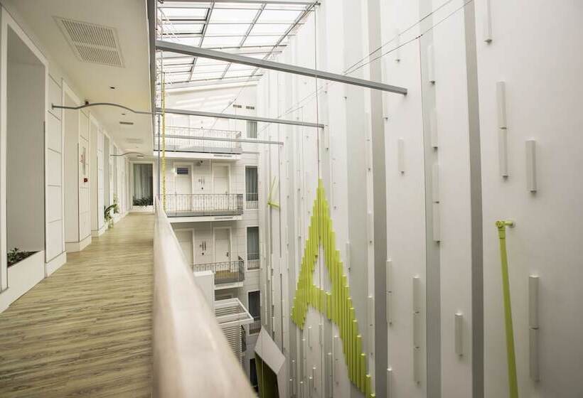 Quarto Estandar, Atrium Fashion