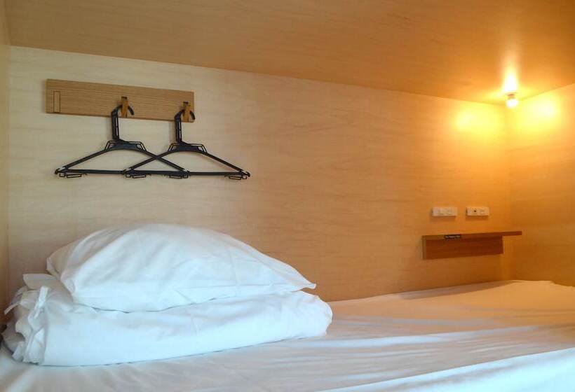 Кровать в Общей Комнате, Guest House Tokyo Azabu