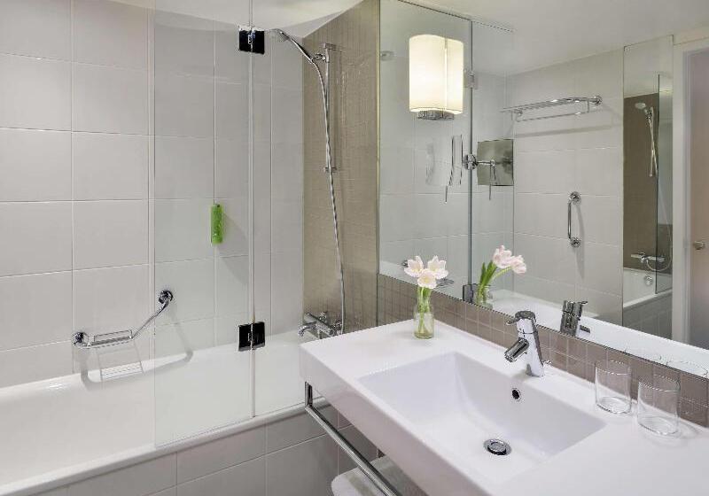 Классический Номер, Mövenpick Hotel Amsterdam City Centre