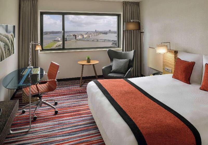 Classic Room, Mövenpick Hotel Amsterdam City Centre