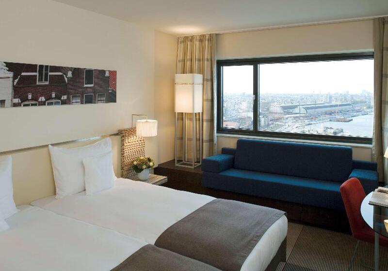 Номер Superior, Mövenpick Hotel Amsterdam City Centre