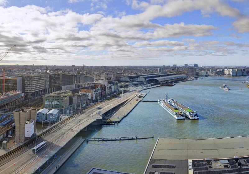 Номер Superior с Видом, Mövenpick Hotel Amsterdam City Centre