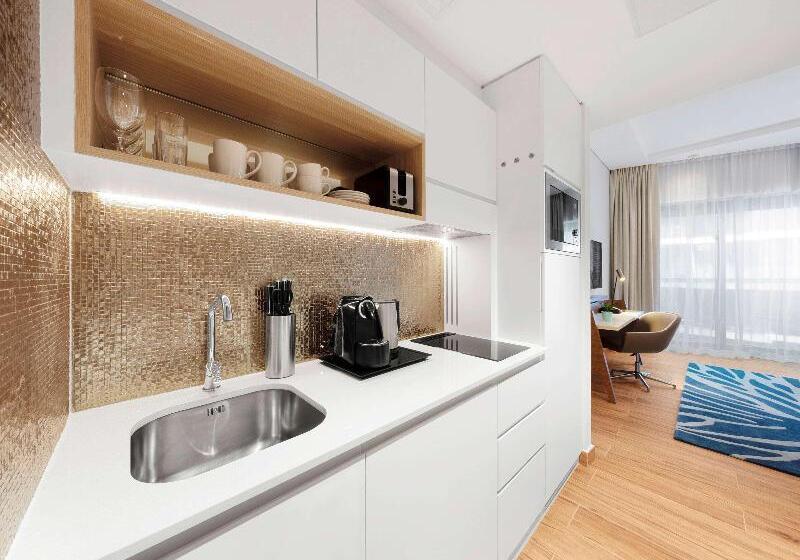 小型套房, Mövenpick Hotel Amsterdam City Centre